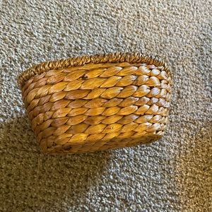 Small Pier 1 Oval basket